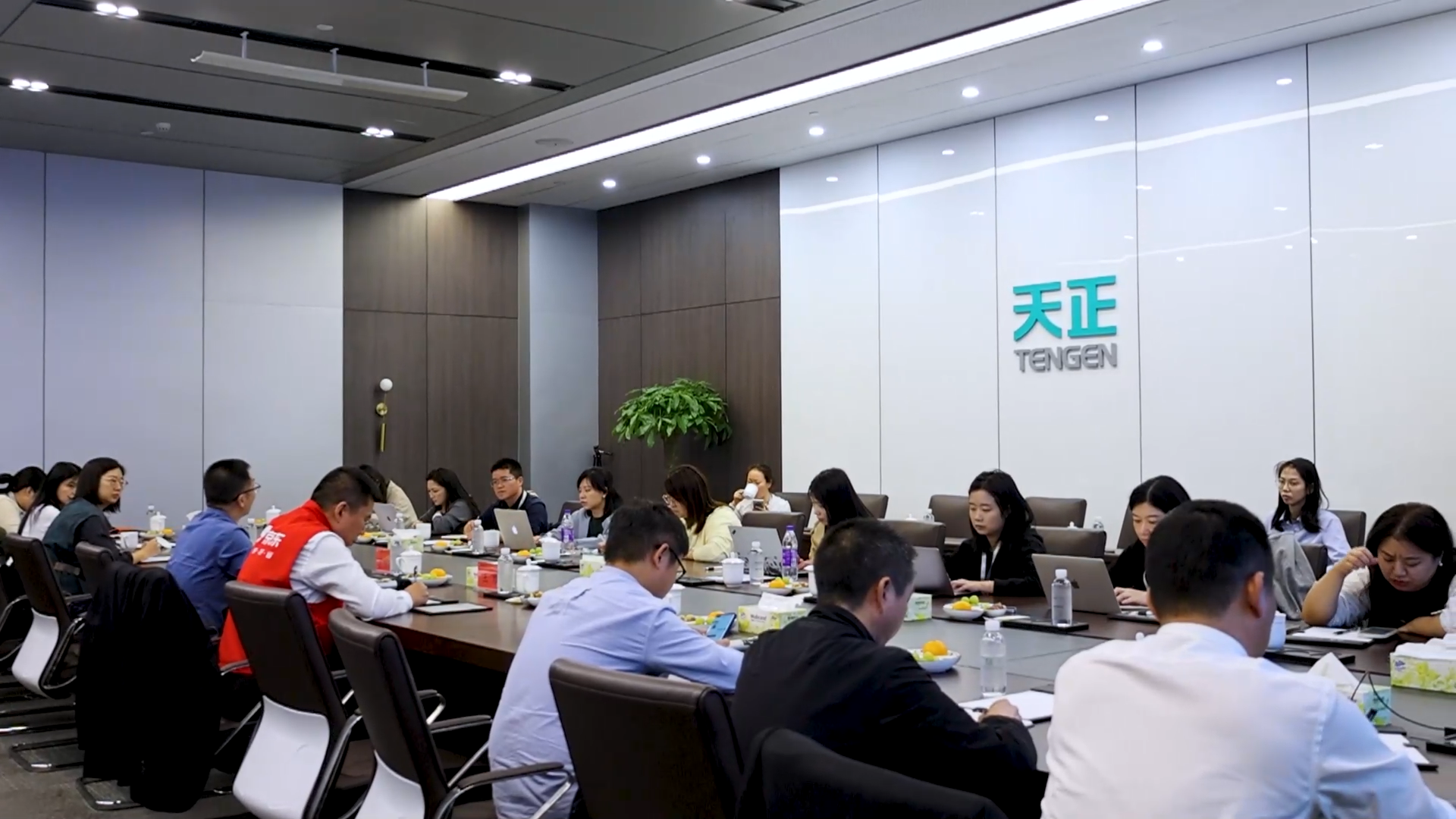 京东工业走进yth2206游艇会，探访产业数智化之路！